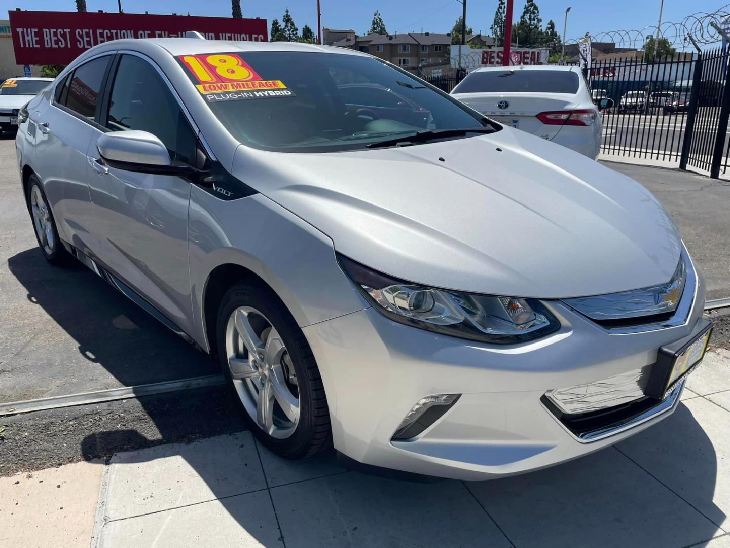 2018 SILVER /BLACK Chevrolet Volt LT (1G1RC6S57JU) with an 1.5L L4 DOHC 16V engine, CVT transmission, located at 744 E Miner Ave, Stockton, CA, 95202, (209) 944-5770, 37.956863, -121.282082 - PLUS TAXES AND FEES - Photo#0